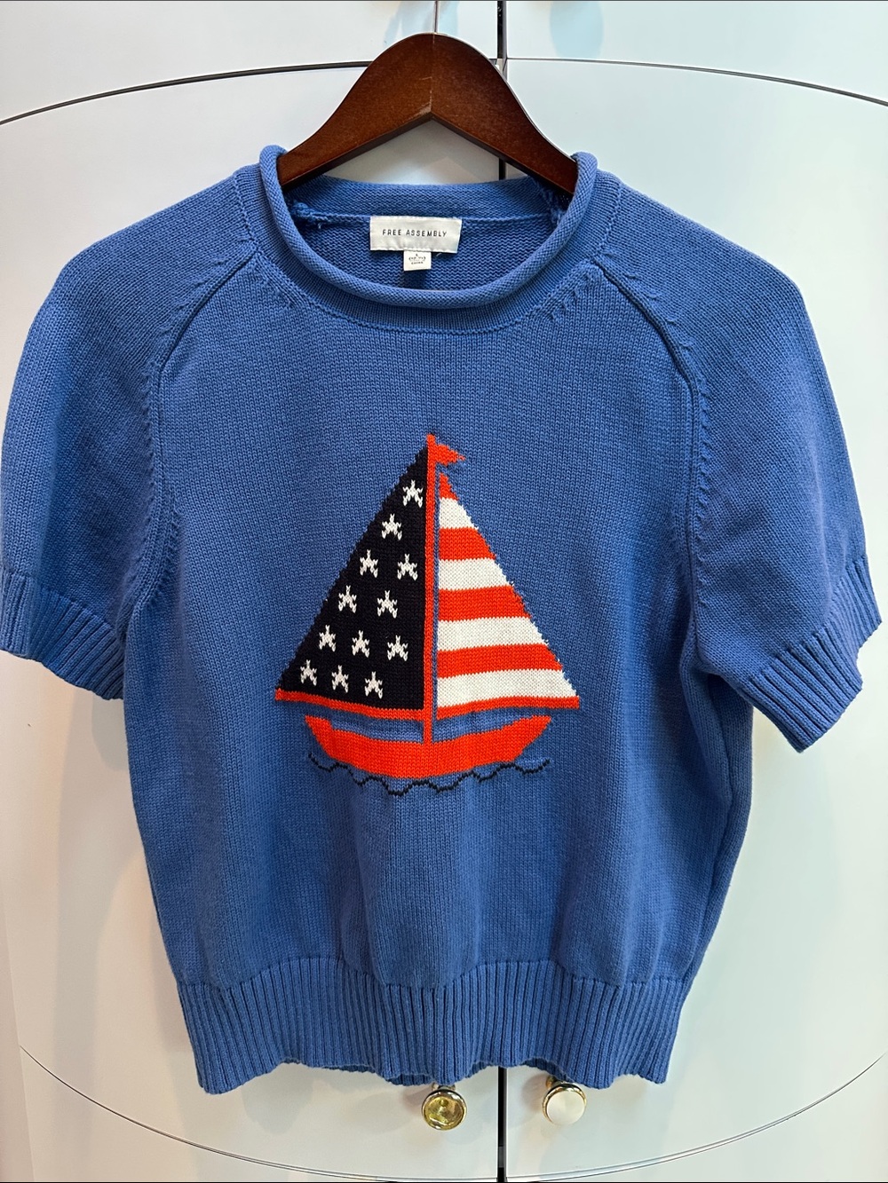 Free assembly Girls Blue Sailboat Knit Top L(12-14), never worn